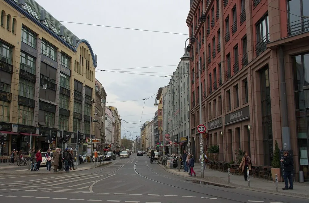 Gründerzeit-Altbau an der Rosenthaler Straße in Berlin-Mitte